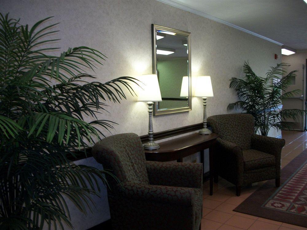 Red Roof Inn & Suites Lexington - Hamburg Buitenkant foto