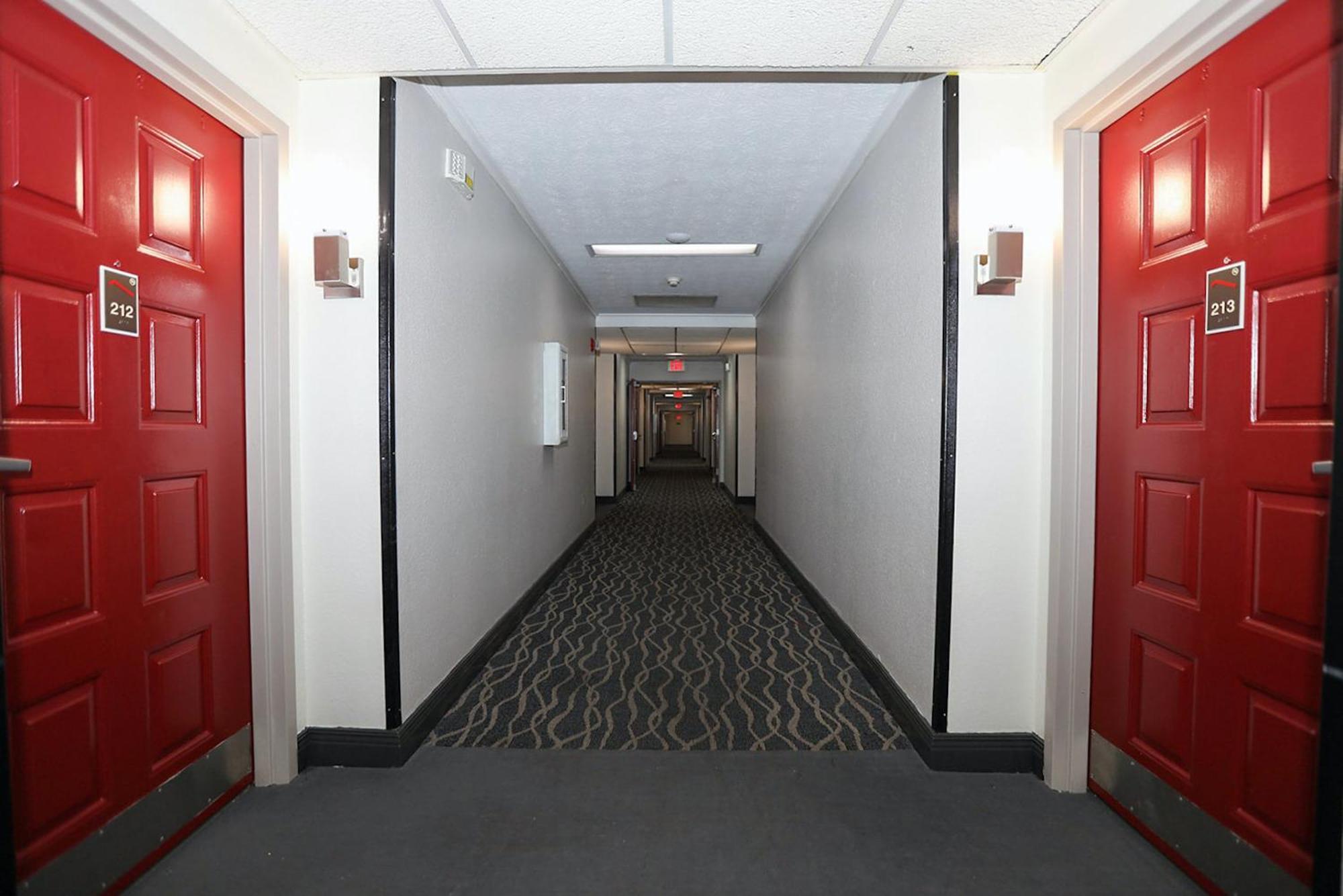 Red Roof Inn & Suites Lexington - Hamburg Buitenkant foto